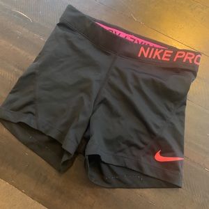 Nike Pro